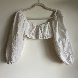Puff sleeve crop top